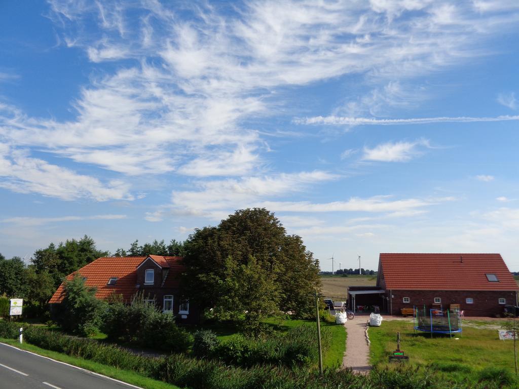 Marijanas 1, Urlaub Mit Viel Platz Zwischen Dornumersiel Und Bensersiel, Gehoert Zum Cafe Kunterbunt Apartment *
